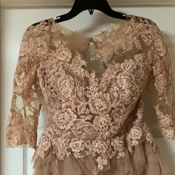 Beautiful elegant Mauve pink evening gown . - Picture 2 of 11